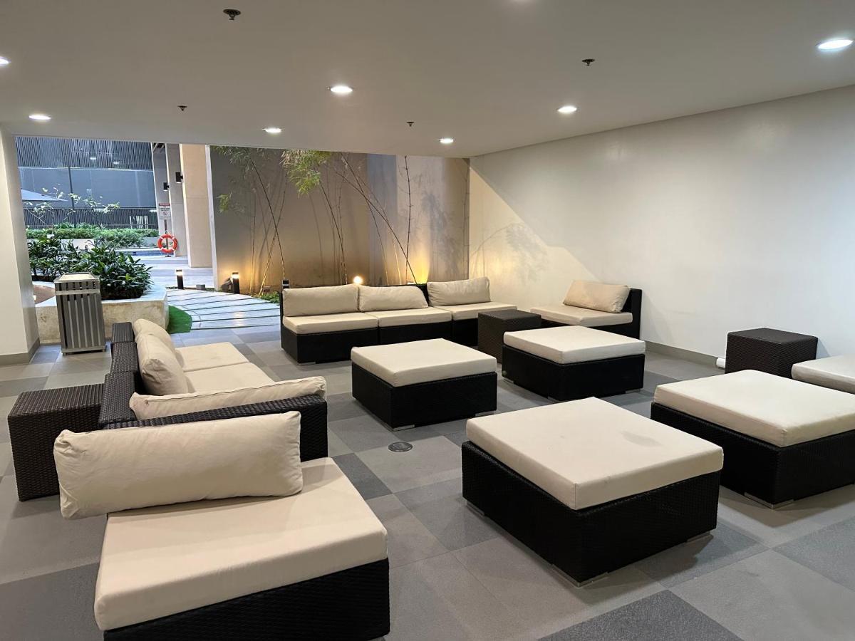 S Residences Tower 3 Moa Luxe Staycation By C Manila Bagian luar foto